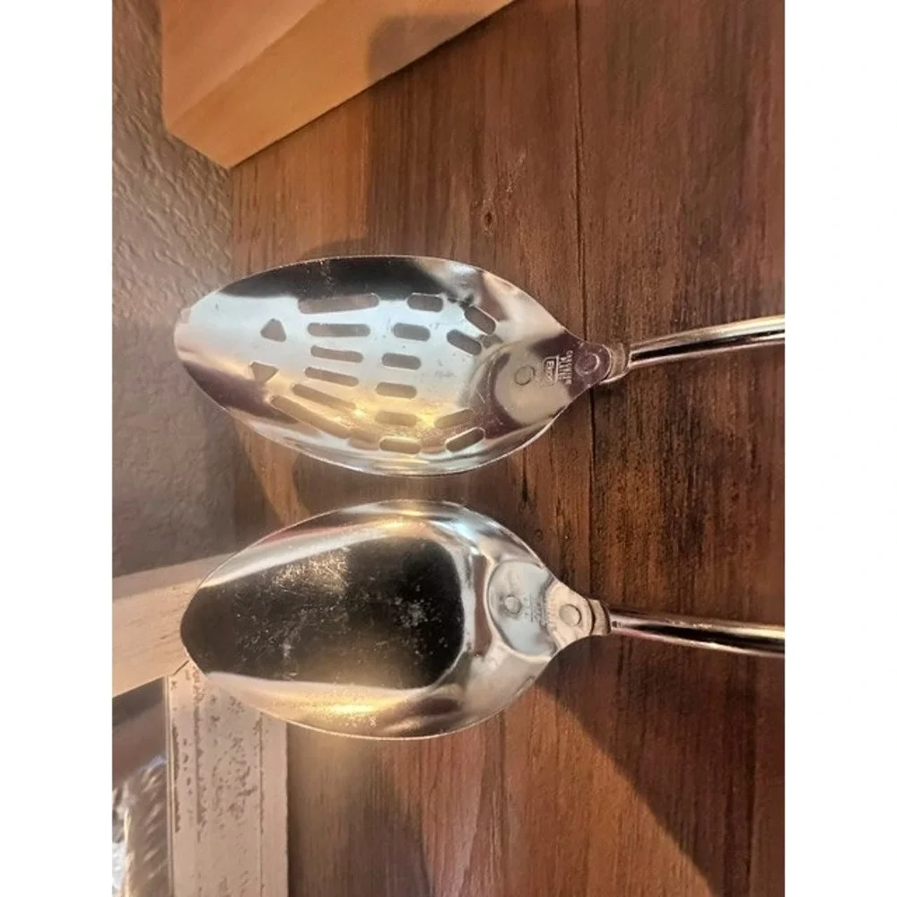 Vintage Ekco Slotted Serving Spoon and Solid Serving Spoon Avocado Green